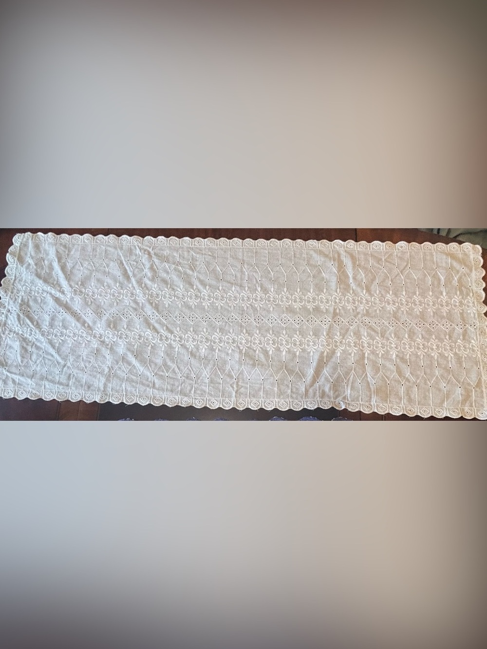 Vintage Off-White Eyelet Lace Table Runner Dresser Scarf Scalloped Edge